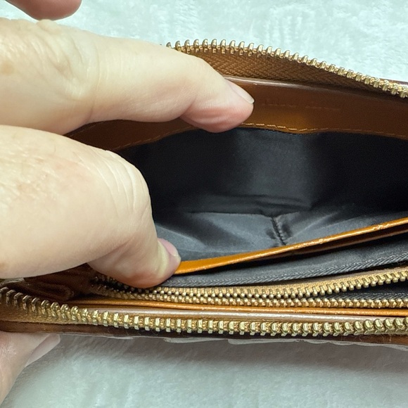 MIU MIU Matilasse Long Zip-Around Wallet - Pre-Owned Camel Brown Color - Picture 8 of 9